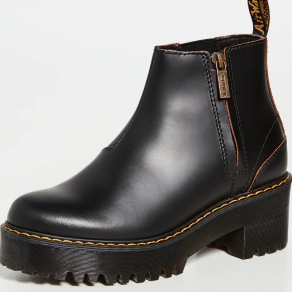 NEW Dr Martens Rometty II smooth leather Chelsea boots in black